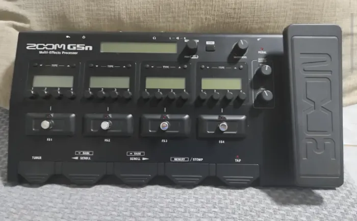 Pedaleira zoom G5n + Hard case "maleta"