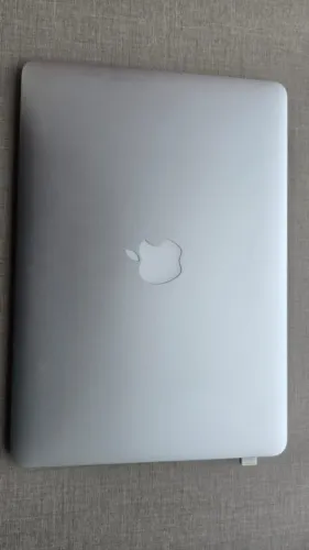 MacBook Air 13 - i5 8GB SDRAM 2017