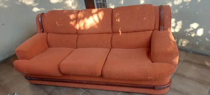 Sofa 3 lugares lavado e higienizado dia 08.05.26
