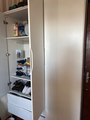 Guarda roupa + berço