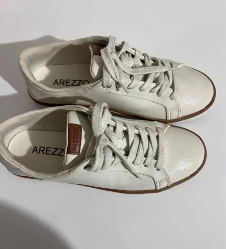 Tênis Arezzo Casual Branco em Couro - TAM 36