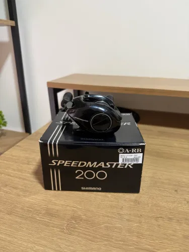 Carretilha Shimano SPEEDMASTER 200