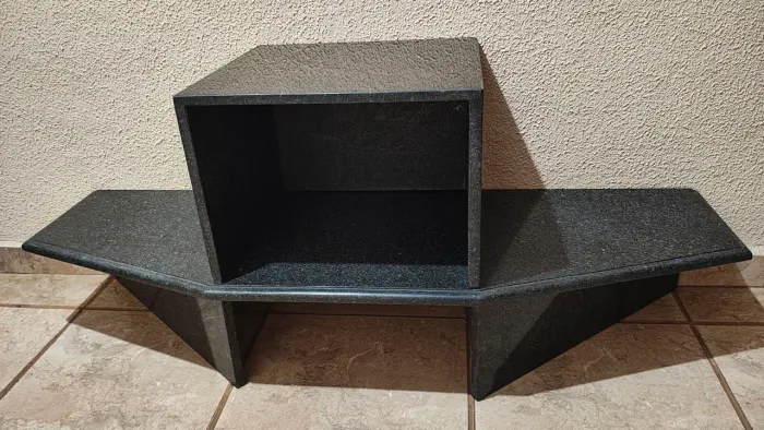 Rack Modular em Granito Preto São Gabriel (Polido e Higienizado)