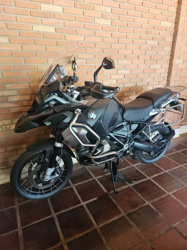  Linda e sem detalhes pra pessoas exigentes!