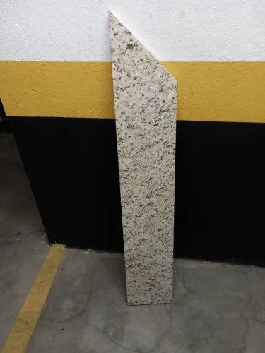 Pingadeira para Muro - granito itaunas 1,2m