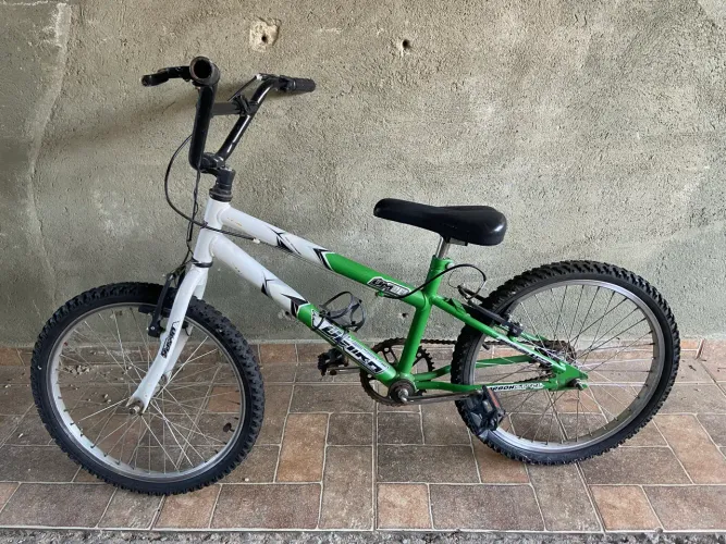 Bicicleta aro 20 em ótimo estado aceito cartão