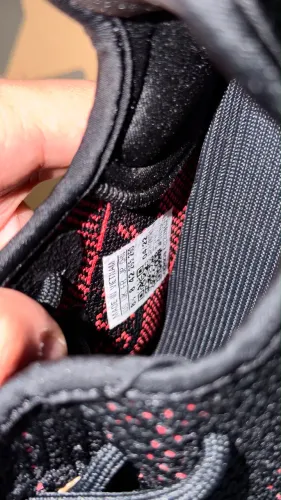 Yeezy Boost 350 v2 Core Black Red 