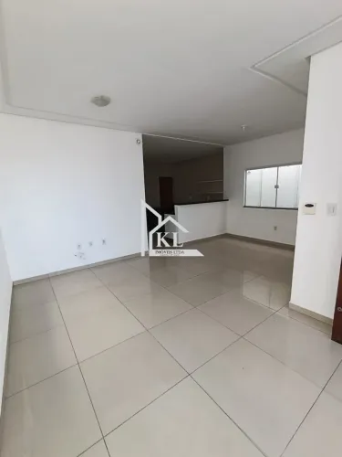 Belíssima Casa Semi Nova - 3 Quartos - Piso Porcelanato - 160M - Nova Parnamirim