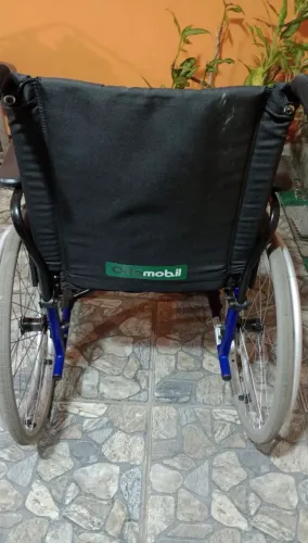 Cadeira de rodas Ortomobil - Alumínio Leve 120kg