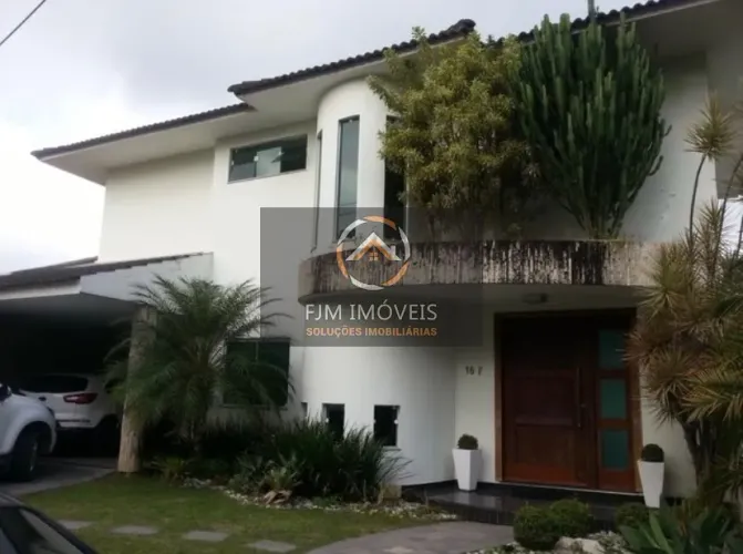 Casa de Condomínio em Badu - Niterói