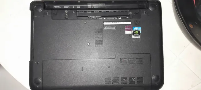 Notebook com o processador queimado e sem hd