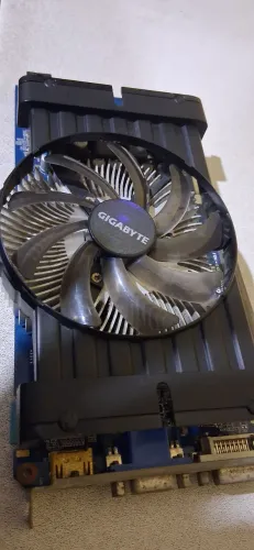 Placa de video gtx 550 ti 1GB