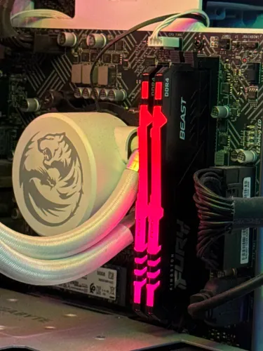 Memoria Ram Fury rgb 16gb (2x8)