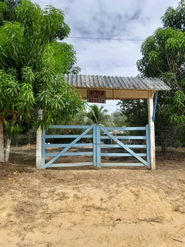Sítio no Rio Preto da Eva