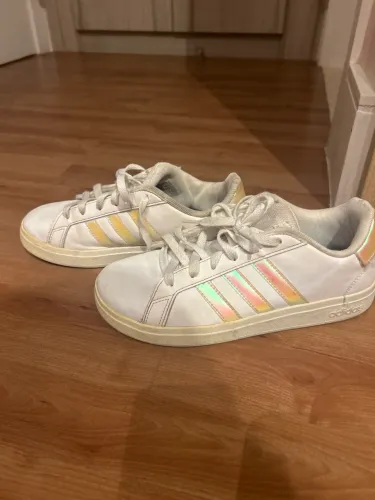 Tênis adidas original - Tamanho 35