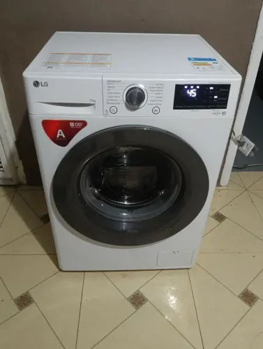 Lavadora LG 11 kg ( Modelo novo) com inteligência artificial 