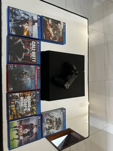 Ps4 Fat sem marcas de uso+ 7 jogos mídia física (1 controle original Sony + Suporte )