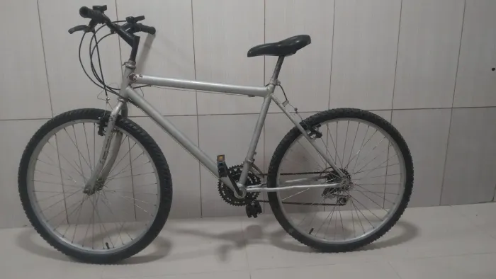 Bike aro 26, 18 marchas - Valor negociável