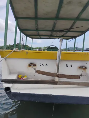 Barco Fibra 14 passageiros + 01 tripulante