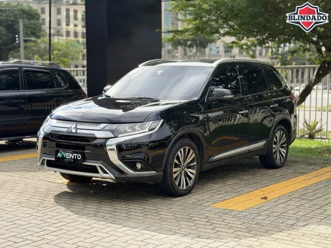 Mitsubishi Outlander HPE-S 2.2 Diesel 4X4 Aut. 2022