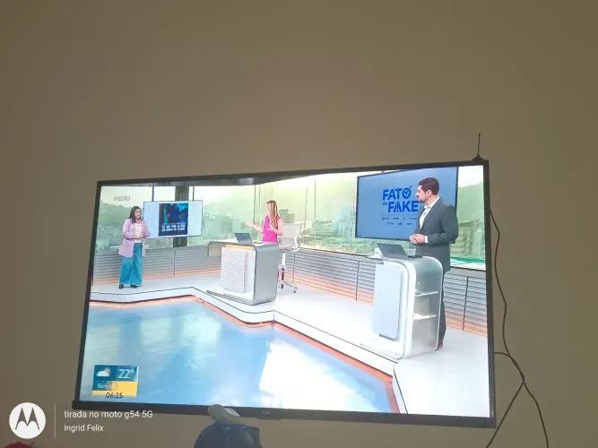 Tv marca TCL smat funcionando perfeitamente 42 polegadas