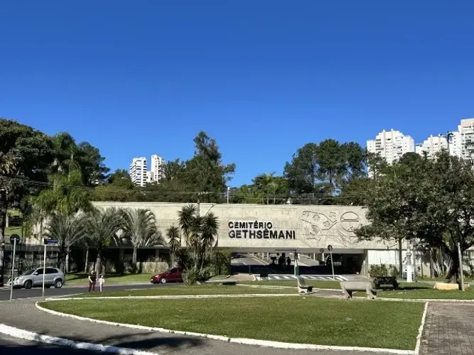 Jazigo Com 5 Gavetas Cemitério Gethsêmani Morumbi
