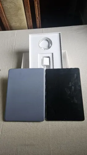 iPad 7 - 32 Gigas (Completo) na caixa original