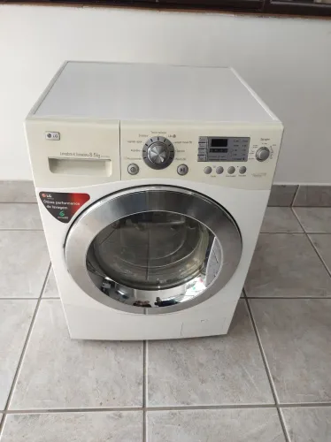 Vende lava e seca LG 8,5 kg funcionando 100% ótima máquina 