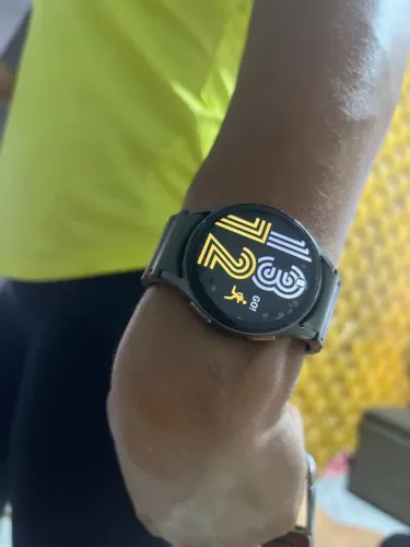 Galaxy Watch 7 cinza com 3 pulseiras