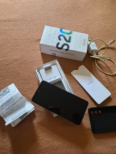 SAMSUNG S20 FE