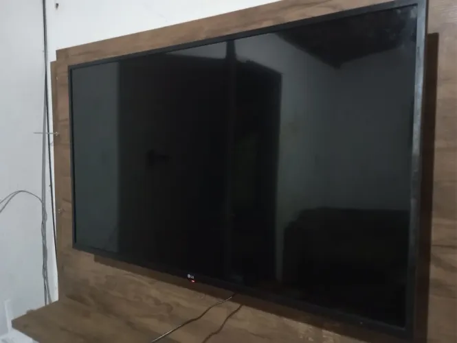 TV LG 43 Polegadas - Excelente Estado