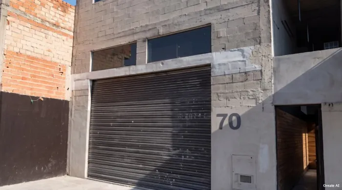 Loja na Travessa Jaime Eustáquio Pacheco, 70 180 m²