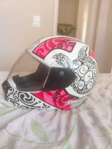 Capacete 62 bieffe tartaruga rosa