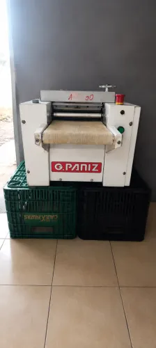 ?Vendo modeladora de pão G.Paniz ? Equipamento profissional para padaria. Funci