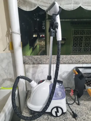 Passadeira a vapor Cadence