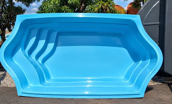 Piscina de Fibra Direto da Fábrica de 3.80x2x1. Em promoção por tempo limitado!