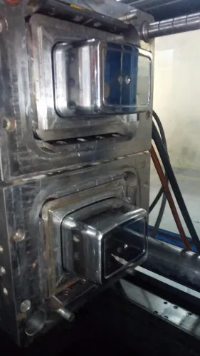 VENDO MOLDE POTE SORVETE 2 LITROS+MOLDE DA TAMPA ÓTIMA OPORTUNIDADE