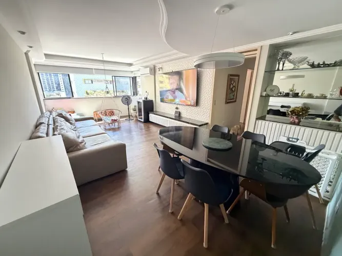 Apartamento Reformado em Ponta Verde 103m², 3 Quartos (1 Suíte), 1 Vaga