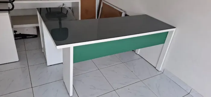 Mesa de escritorio em MDF
