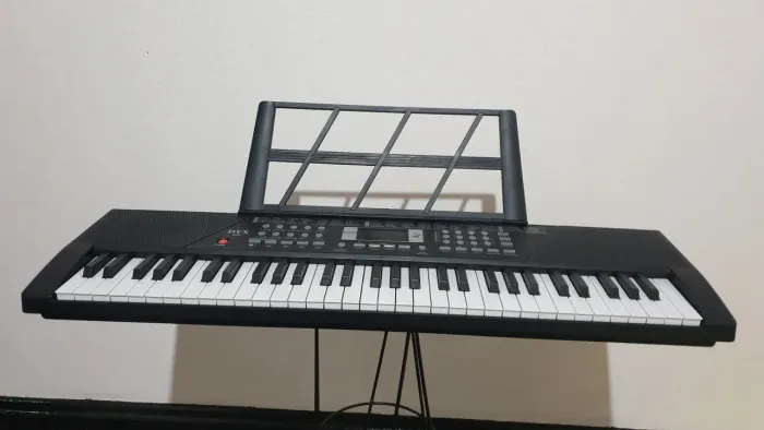 Teclado 61 novinho