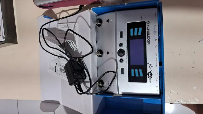 Pedaleira tc helicon voice play eletric