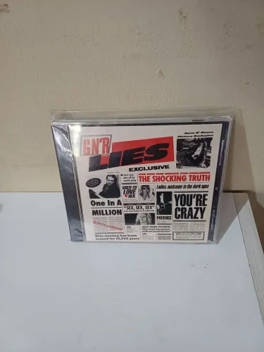 Guns N' Roses - G N' R Lies [edição japonesa]