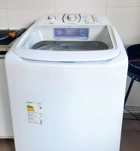 Máquina de Lavar Electrolux 16 kg