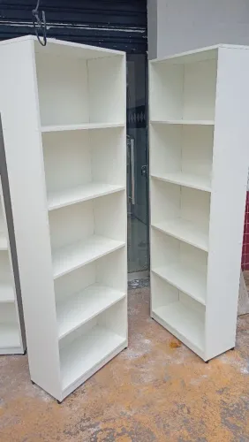 Prateleira de MDF temos a pronta entrega 60x190x27cm