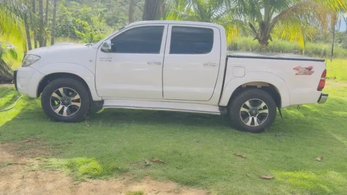 Toyota Hilux CD SRV D4-d 4X4 3.0 TDI Diesel AUT 2008