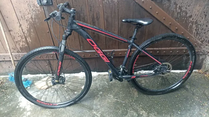 Bicicleta Oggi hacker sport Quadro 17 aro 29