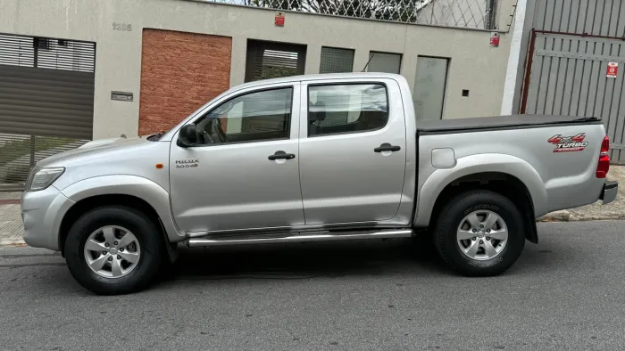 Toyota Hilux CD D4-d 4X4 3.0 TDI Dies. Mec. 2013