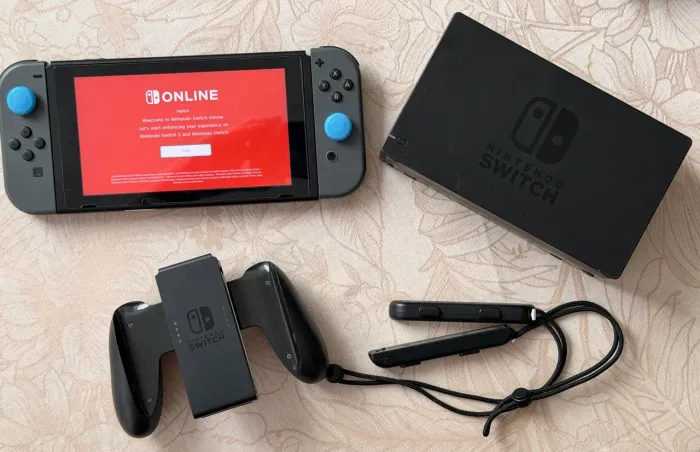 Vendo Nintendo Switch + cartão SD