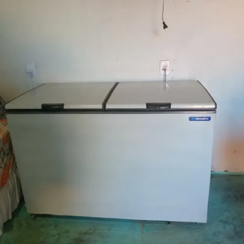 Vende de masa e frizer 