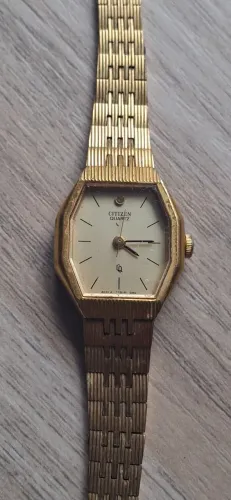 Relógio Citizen feminino banhado em ouro
